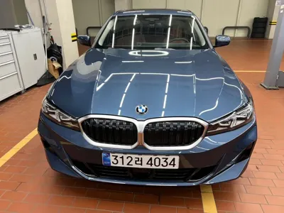 BMW 3-Series · 2025 год