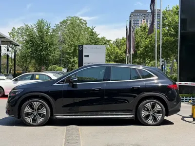 Mercedes-Benz EQE SUV 2026, 400 км, за 242800 CNY