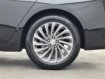 Buick LaCrosse 2024, 15700 км, за 123900 CNY - фото 13