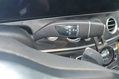 Mercedes-Benz E-Class 2019, 106100 км, за 162199.55 CNY - фото 11