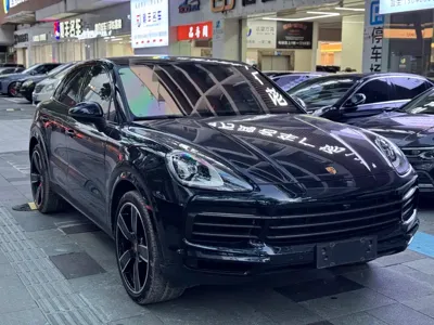 Porsche Cayenne 2023, 49000 км, за 598000 CNY