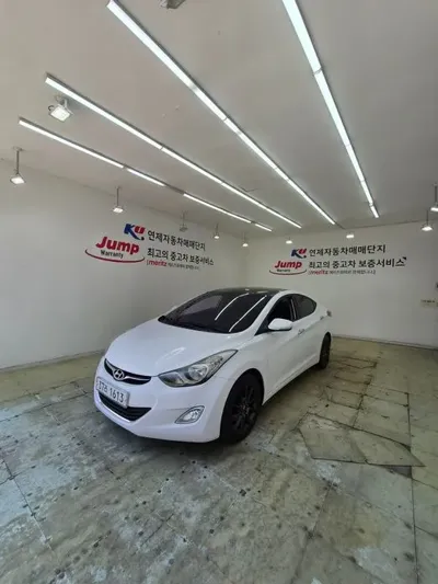 Hyundai Avante · 2012 год