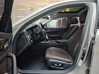 BMW 5 Series 2019, 78000 км, за 135800 CNY - фото 12