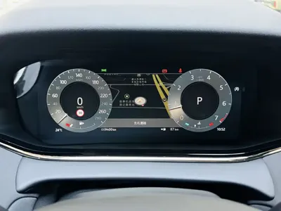 Land Rover Evoque 2024, 9000 км, за 163800 CNY - фото 7