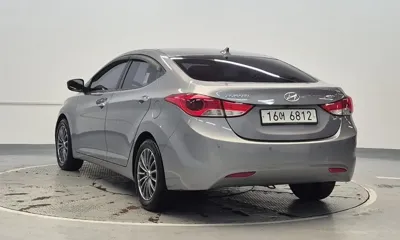Hyundai Avante 2012, 64000 км, за 5600000 KRW