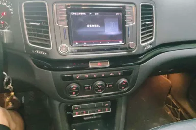 Volkswagen Sharan 2016, 100800 км, за 74122.07 CNY - фото 13