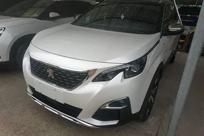 Peugeot 5008 · 2017 год