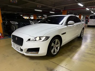 Jaguar XF · 2018 год