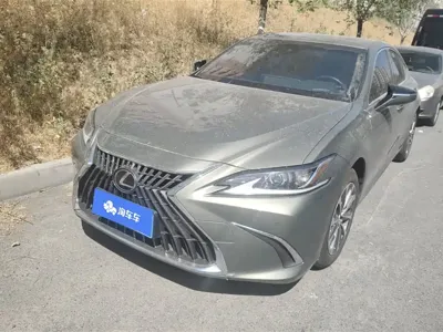 Lexus ES · 2024 год