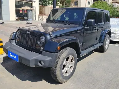 Jeep Wrangler · 2014 год