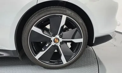 Porsche Taycan 2021, 41328 км, за 106000000 KRW - фото 21