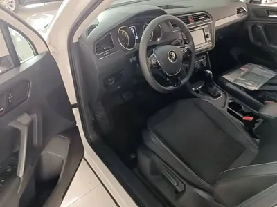 Volkswagen Tiguan L 2020, 84300 км, за 76800 CNY - фото 16