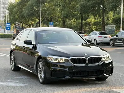 BMW 5 Series 2020, 120000 км, за 145800 CNY