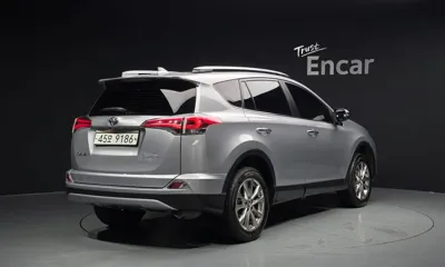 Toyota RAV4 2017, 61225 км, за 22300000 KRW