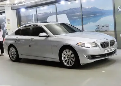 BMW 5-Series · 2012 год