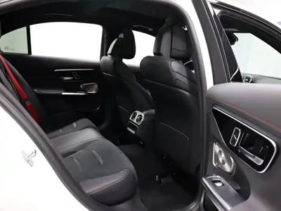 Mercedes-Benz C-Class AMG 2025, 3000 км, за 398000 CNY - фото 19