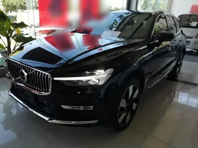 Volvo XC60 PHEV · 2023 год