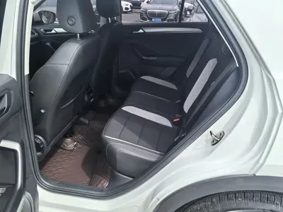Volkswagen T-Roc 2021, 34500 км, за 65800 CNY