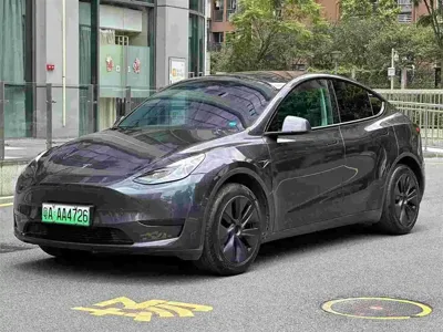 Tesla Model Y 2024, 30000 км, за 153800 CNY