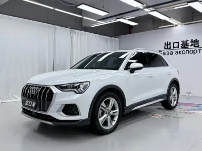 Audi Q3 · 2022 год