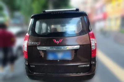 Wuling Hongguang 2015, 52300 км, за 22160 CNY - фото 5