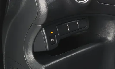 Kia Carens 2009, 145560 км, за 2950000 KRW - фото 15