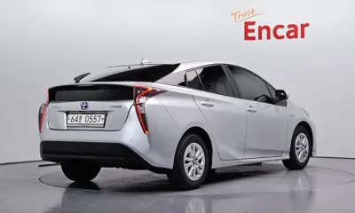 Toyota Prius 2016, 126520 км, за 13000000 KRW - фото 2