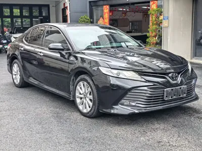 Toyota Camry 2019, 74000 км, за 75800 CNY
