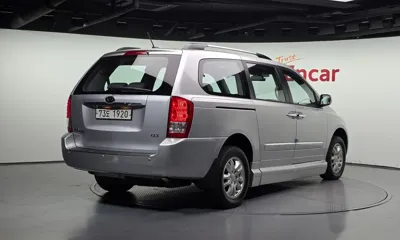 Kia Canival 2011, 22582 км, за 9800000 KRW