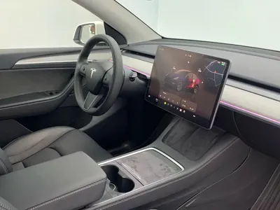 Tesla Model Y 2024, 80000 км, за 169800 CNY - фото 15