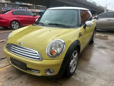 MINI MINI 2010, 100000 км, за 3677.57 USD - фото 1