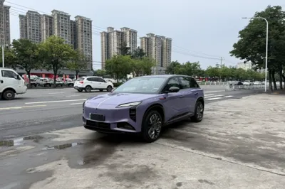 Hongqi Tiangong 08 · 2025 год