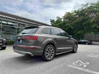 Audi Q7 2017, 203000 км, за 105800 CNY