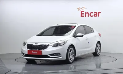Kia K3 · 2015 год