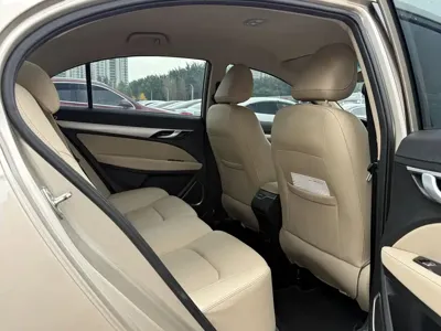 Geely Emgrand 2019, 82000 км, за 25800 CNY - фото 16