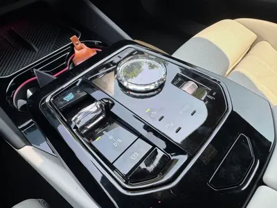 BMW i5 2025, 12901 км, за 71000000 KRW - фото 9