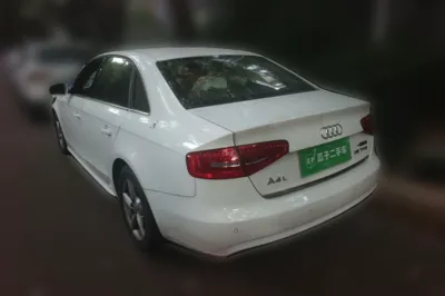 Audi A4L 2015, 130399 км, за 52453.13 CNY