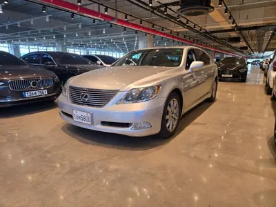 Lexus LS · 2009 год