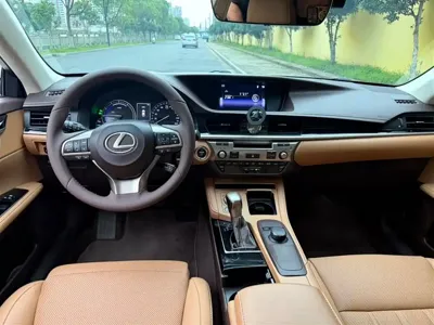 Lexus ES 2017, 130000 км, за 125800 CNY - фото 8