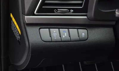 Hyundai Avante 2017, 91952 км, за 9500000 KRW - фото 14