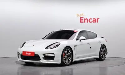 Porsche Panamera · 2015 год