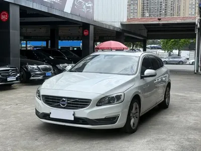Volvo V60 · 2016 год
