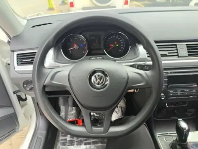 Volkswagen Bora 2018, 62200 км, за 34200 CNY - фото 11