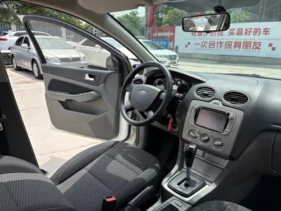 Ford Focus 2014, 60000 км, за 14800 CNY - фото 10