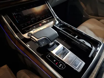 Audi Q7 2025, 3438 км, за 79500000 KRW - фото 9