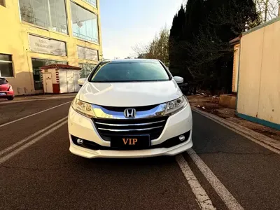 Honda Odyssey · 2015 год