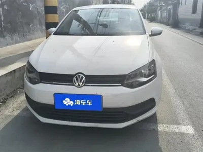 Volkswagen Polo 2016, 81100 км, за 23900 CNY