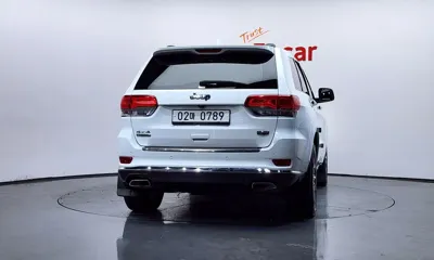 Jeep Cherokee 2015, 114682 км, за 13700000 KRW