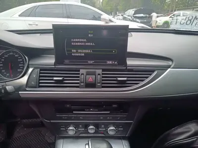 Audi A6L 2015, 167100 км, за 63500 CNY - фото 13