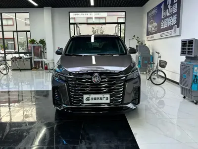 Buick GL8 2023, 52000 км, за 135800 CNY